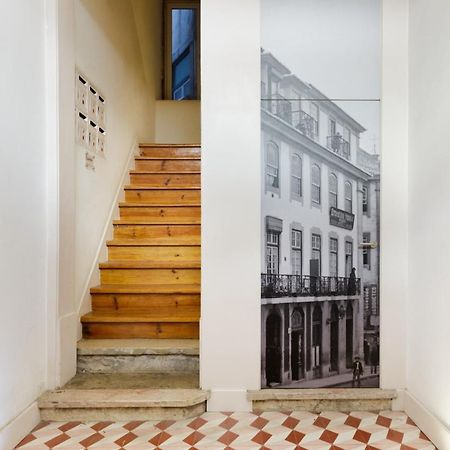 Update Urban Chic Flat In 19Th Century Building 2 Bedrooms & 2 Bathrooms & Ac Central Alfama District Lisboa Eksteriør bilde