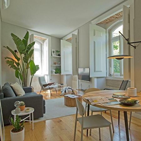 Update Urban Chic Flat In 19Th Century Building 2 Bedrooms & 2 Bathrooms & Ac Central Alfama District Lisboa Eksteriør bilde