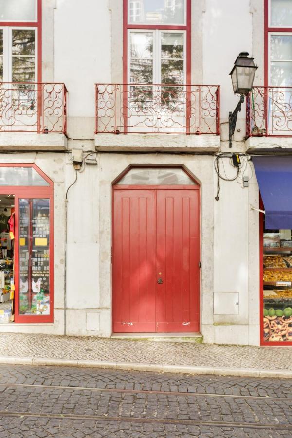 Update Urban Chic Flat In 19Th Century Building 2 Bedrooms & 2 Bathrooms & Ac Central Alfama District Lisboa Eksteriør bilde