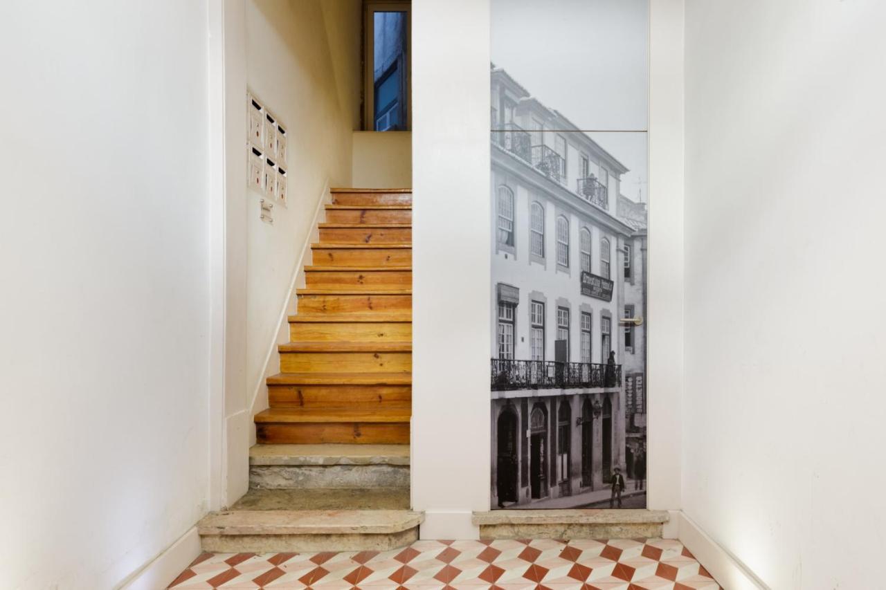 Update Urban Chic Flat In 19Th Century Building 2 Bedrooms & 2 Bathrooms & Ac Central Alfama District Lisboa Eksteriør bilde