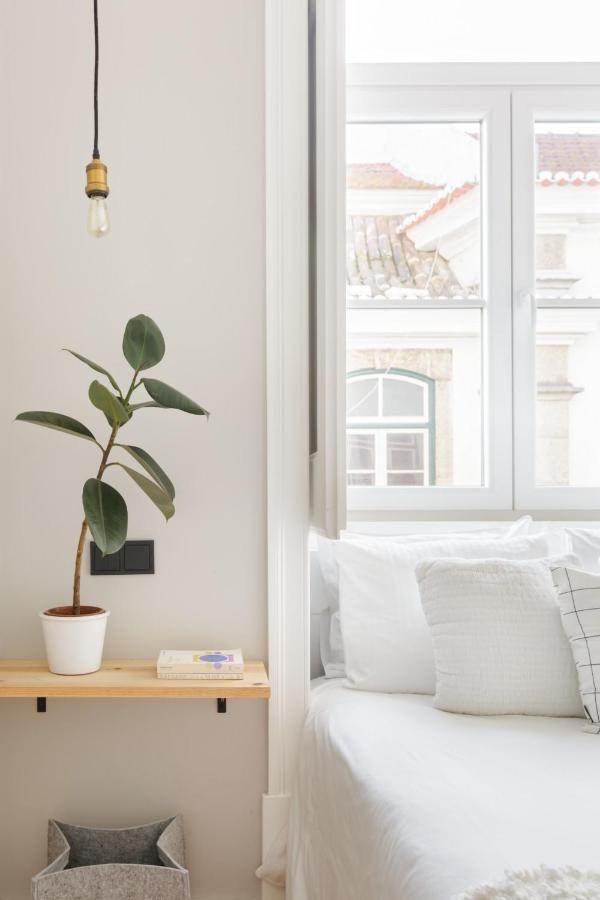 Update Urban Chic Flat In 19Th Century Building 2 Bedrooms & 2 Bathrooms & Ac Central Alfama District Lisboa Eksteriør bilde