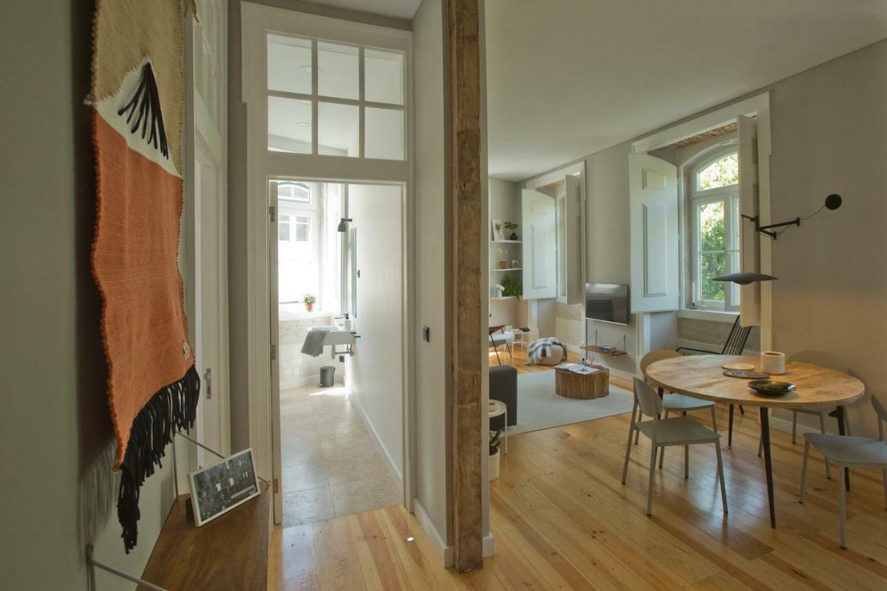 Update Urban Chic Flat In 19Th Century Building 2 Bedrooms & 2 Bathrooms & Ac Central Alfama District Lisboa Eksteriør bilde