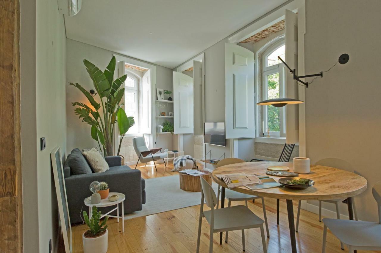Update Urban Chic Flat In 19Th Century Building 2 Bedrooms & 2 Bathrooms & Ac Central Alfama District Lisboa Eksteriør bilde
